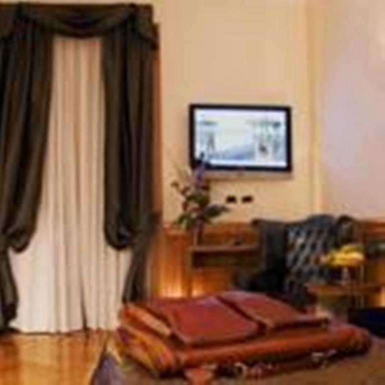 Hotel Relais Conte Di Cavour De Luxe à Rome Extérieur photo
